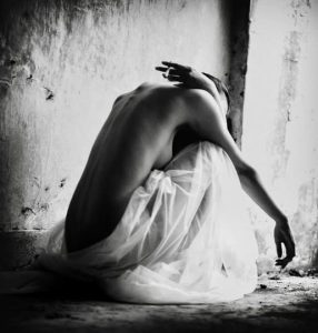 la solitudine del sognare orizzonti lontani